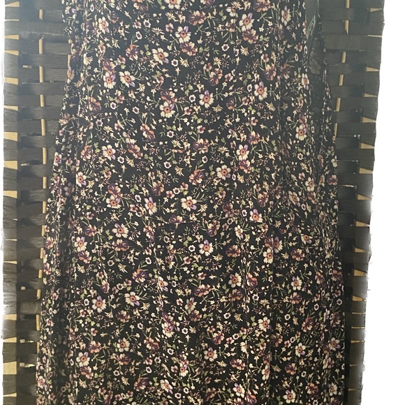 Cute medium rue 21 romper with tie straps - Picture 2 of 3